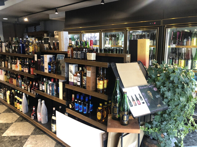 【キリマン酒店】軽井沢の隠れた銘酒とアートの穴場！地元愛あふれるセレクトが光る酒屋