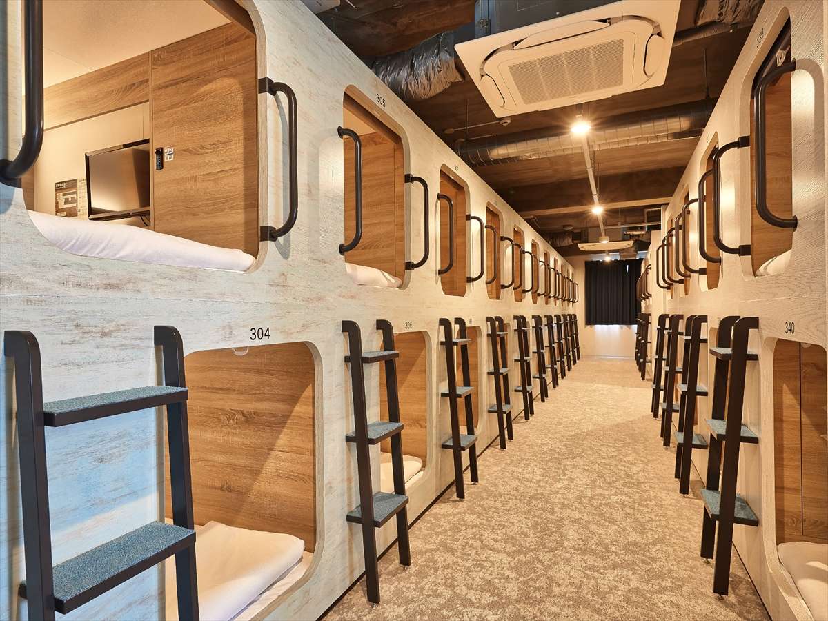 【CABIN & HOTEL ReTIME】沖縄那覇で見つける大人気リフレッシュスポット：快適サウナとモダン宿泊体験