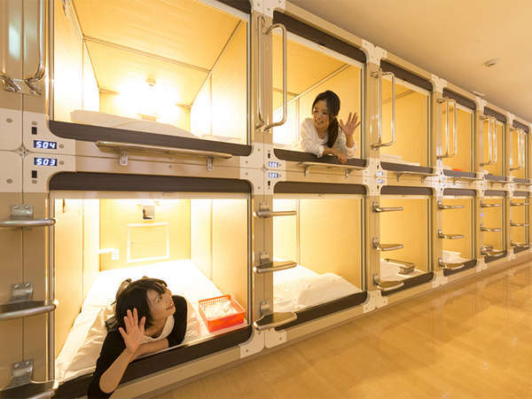 【MaxiALPA】那覇中心の穴場カプセルホテルで始まる新しい旅のスタイル