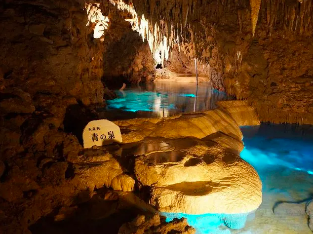 【玉泉洞】沖縄の自然が創り出した地下の彫刻世界への招待