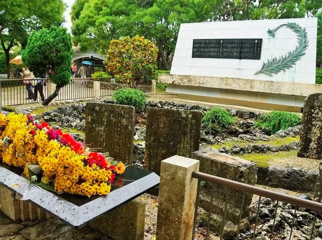 【ひめゆりの塔】戦争の悲惨さと平和の大切さを次世代に繋ぐ