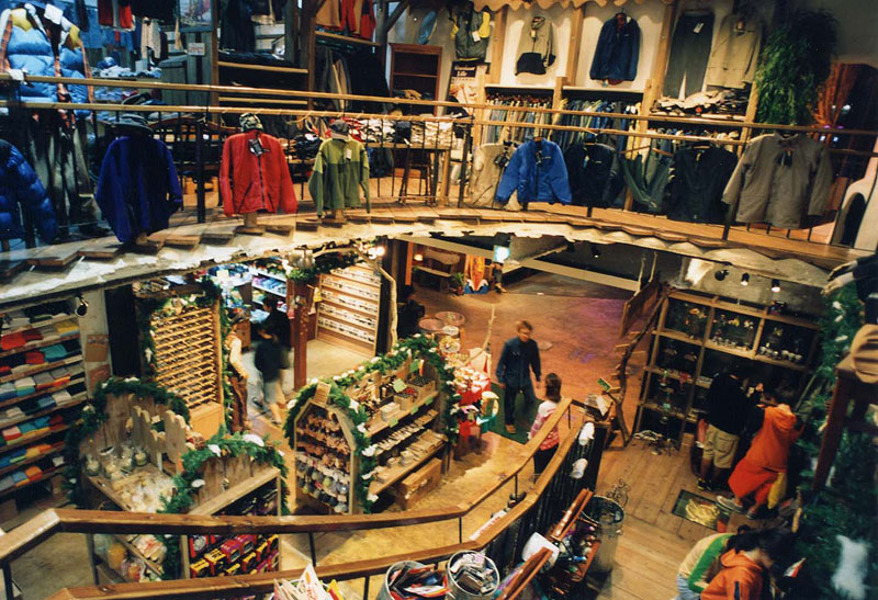 【ソーホー】沖縄で見つけるヴィンテージファッションの宝庫！