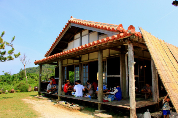 【ピザ喫茶 花人逢】至福の時間♡沖縄の絶景を眺めながら本格ピザを堪能