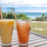 【保存版】沖縄のおしゃれカフェ18選｜ドライブで立ち寄れる海が見える絶景カフェから地元で愛される人気カフェまで紹介！