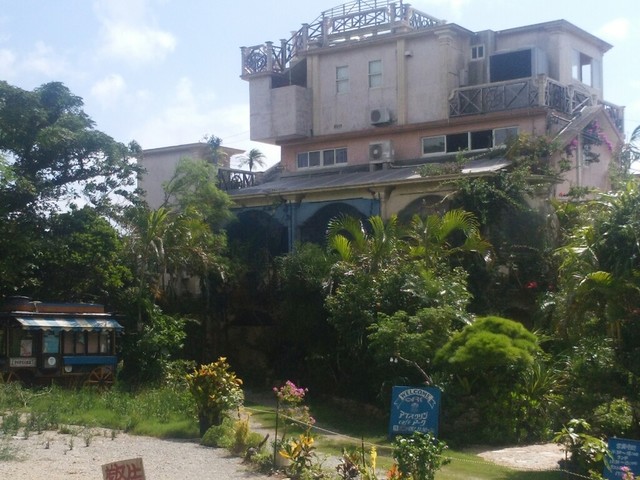 【アイスクリンカフェ アーク】穴場スポット◎アイスクリン片手に海を眺める至福時間