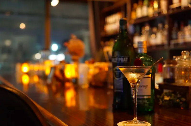 【Bar Daisy カクテル バー デイジー】プロバーテンダーが創るカクテルで沖縄の夜を