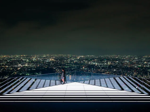 【SHIBUYA SKY】空に浮かぶ絶景！地上230mから見る都市の灯りと自然の調和