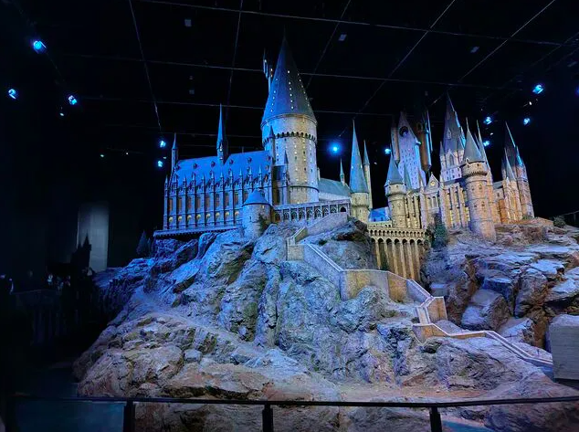 【ワーナー ブラザース スタジオツアー東京】バタービールを片手に魔法の世界へ！