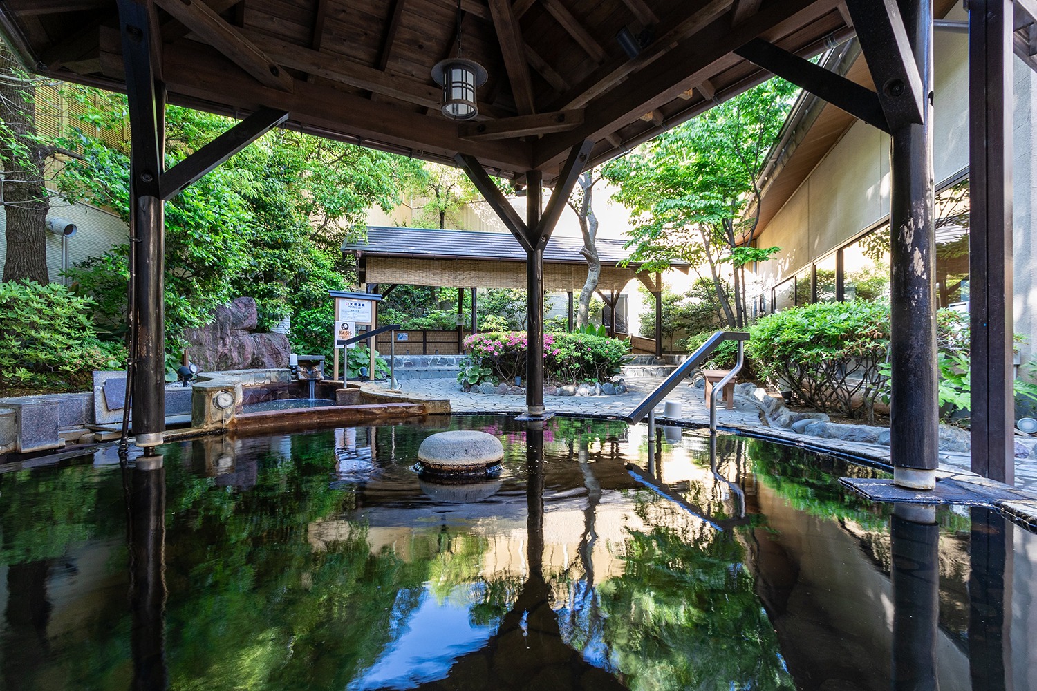 【前野原温泉 さやの湯処】東京で手軽に楽しむ源泉掛け流し温泉の極上体験！