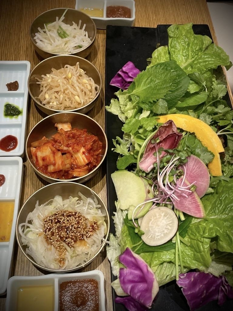 サムギョプサルセットの副菜や野菜