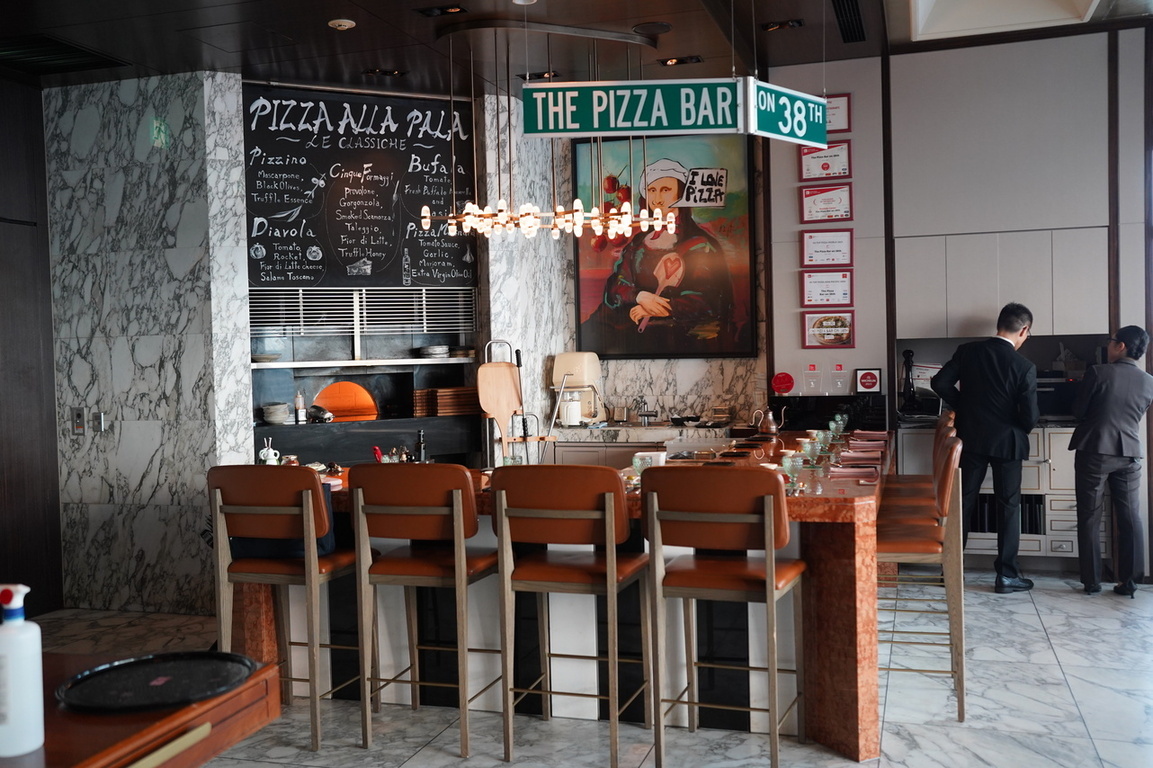 ザ ピッツァバー ON 38THの店内