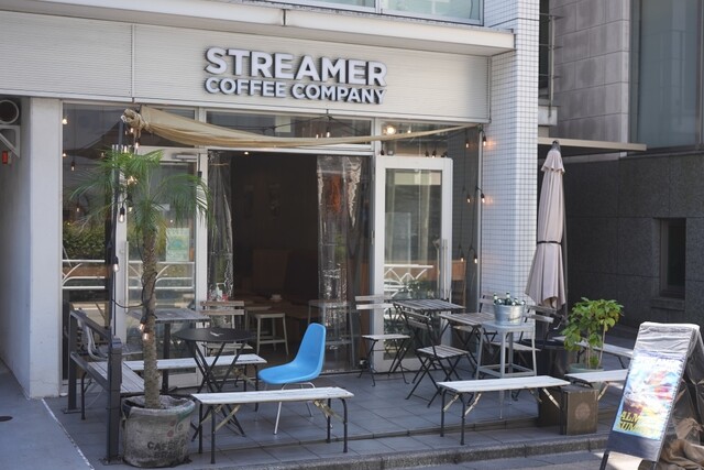 【STREAMER COFFEE COMPANY SHIBUYA】お洒落な店内でくつろぐ。美しいラテアートのカフェ