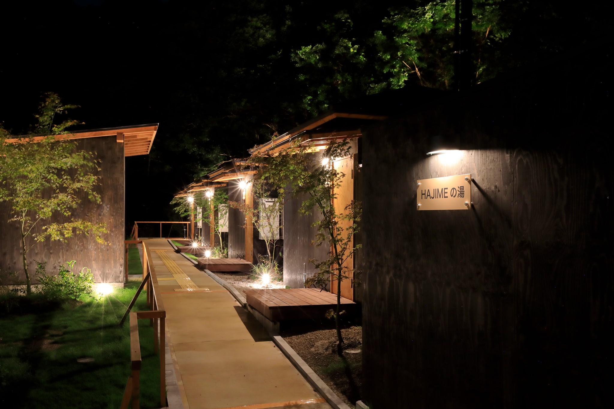 【グランピングヴィレッジHAJIME】愛犬と一緒に楽しむ！ドッグランと豪華BBQ