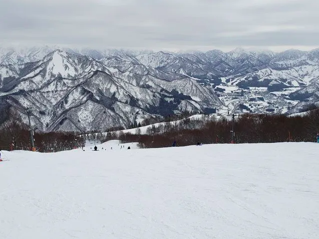 【GALA湯沢スキー場】雪質もコースも最高！都会から日帰りで楽しむ