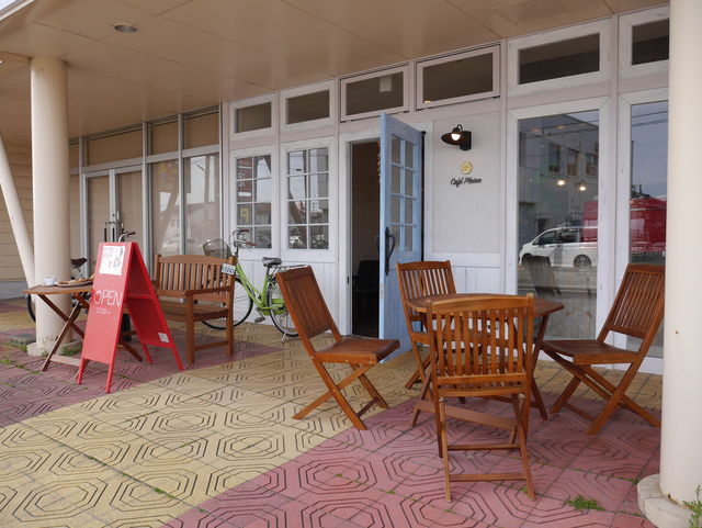 【カフェ プレンヌ】サクふわワッフルが香ばしい♡新潟の隠れ家カフェ