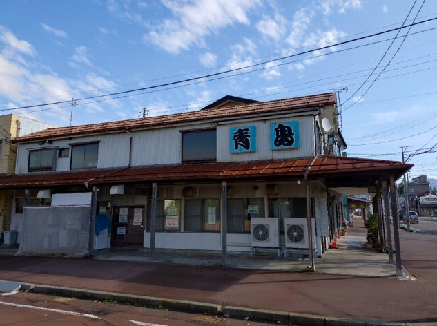 【青島食堂 宮内駅前店】生姜の香りと醤油の深みが織りなすラーメンの世界