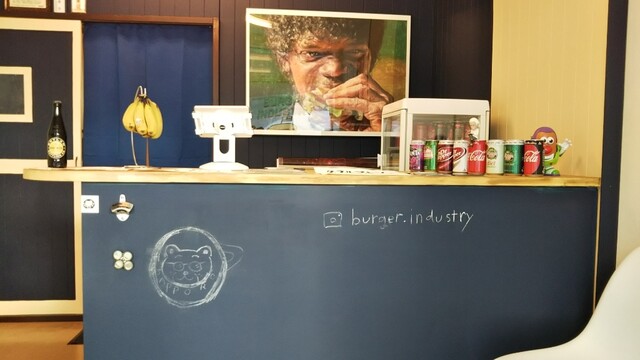 バーガーインダストリー北32条店 内装