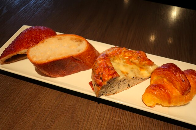 LUNCH MIXのパン4種