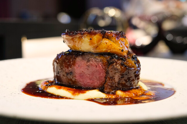 牛フィレ肉とフォアグラのロッシーニ