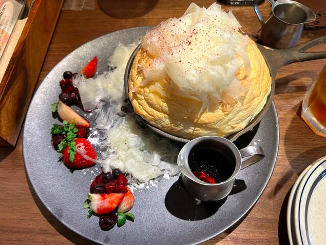 ラスパドゥーラスフレパンケーキ