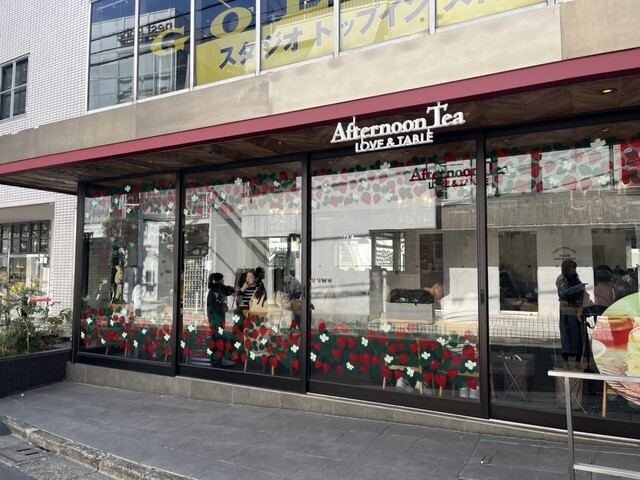 【アフタヌーンティー・ラブアンドテーブル 表参道】表参道の可愛いカフェ！とろけるミルクレープと紅茶で至福のひととき