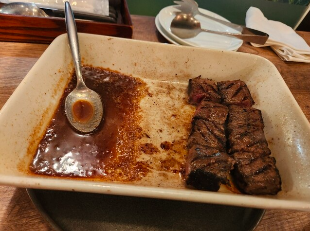 黒毛和牛のビステッカ