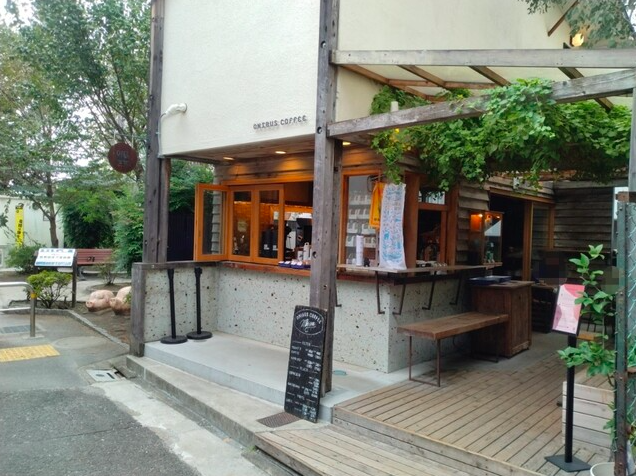 【オニバスコーヒー 中目黒駅前店】世界中のカフェ好きが集まる本格派カフェ