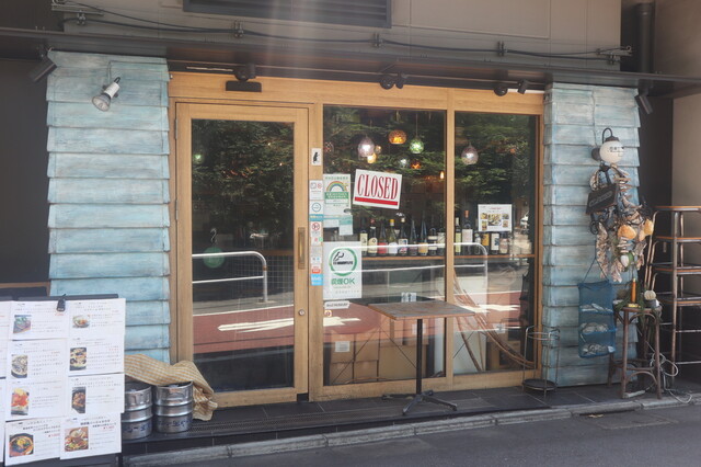 【港町バル 中目黒高架下店】東北直送の牡蠣が絶品♡ペットも同伴可能な高架下の隠れ家バル