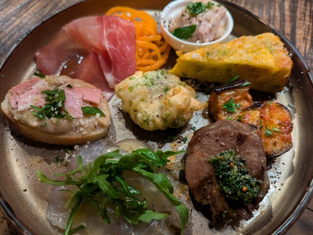 前菜盛り合わせ