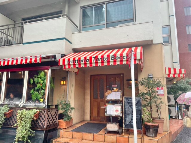 【トラットリア タンタボッカ】炭火が引き出す！A5黒毛和牛の底力を味わう