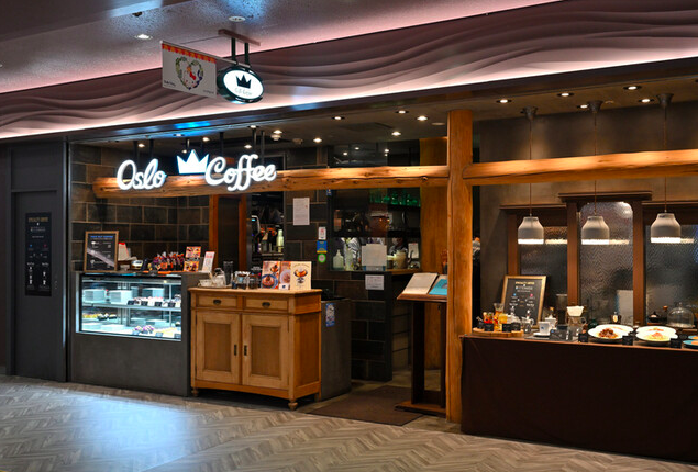 【オスロコーヒー 新宿サブナード店】北欧気分でひと休みできる新宿の静かな隠れ家