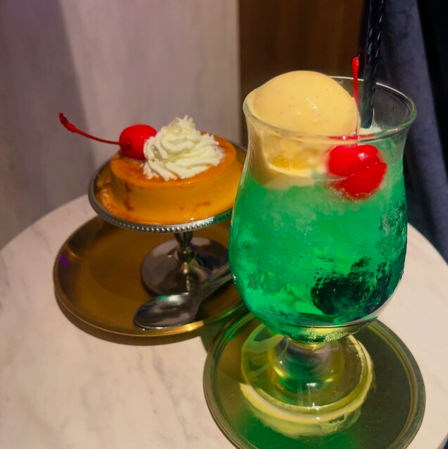 メロンクリームソーダと純喫茶プリン