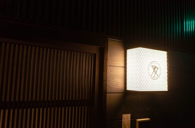 【肉亭ふたご iki 新宿店】サーロインを出汁で食す 和空間で楽しむ粋な夜