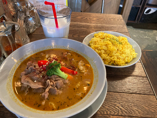 野菜とラムシャブのスープカレー