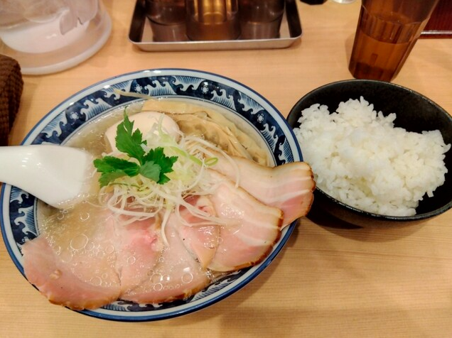 特製塩らぁ麺と白飯