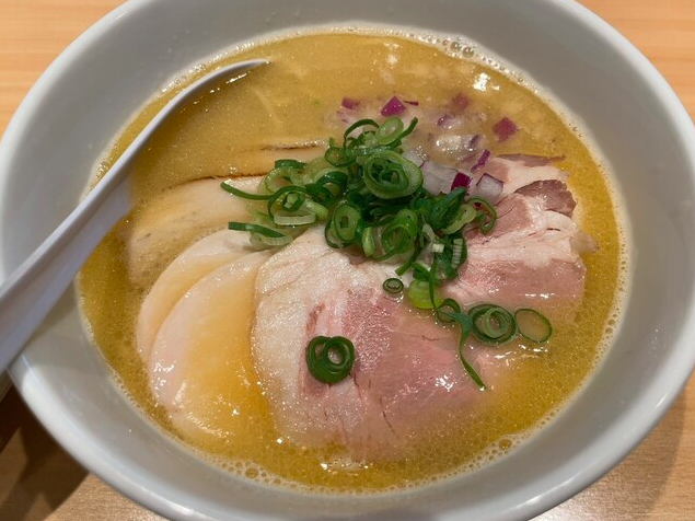 特製真鯛と蛤の白湯そば