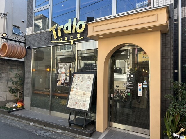 【Trdlo】スイーツも軽食もOK！煙突パンが主役の贅沢カフェ