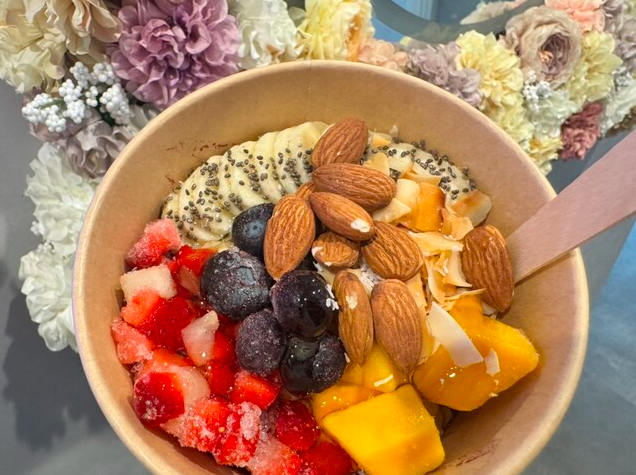 レギュラーアサイー (アーモンドトッピング)