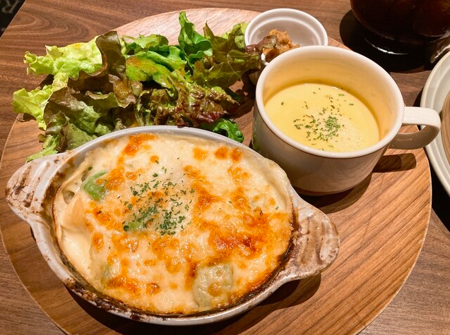 グラタン サーモンとアボガド+本日のスープ