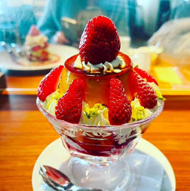 大粒あまおう苺のプリンアラモード