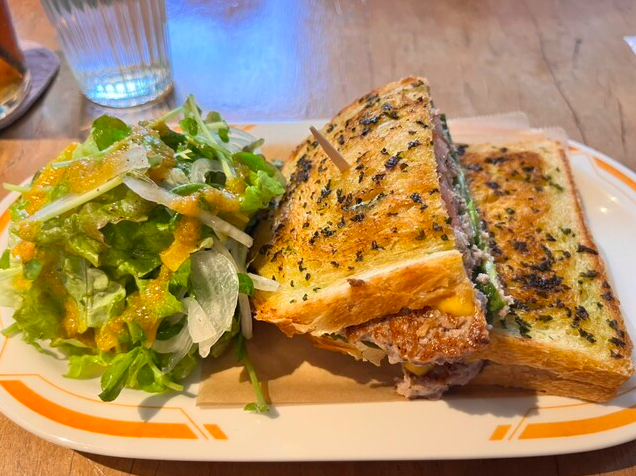 パセリバターのチーズバーガーサンド