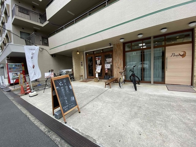 【アンコール コーヒー ロースタリー】毎日通いたくなる♪苦味控えめで飲みやすいコーヒーが自慢のカフェ