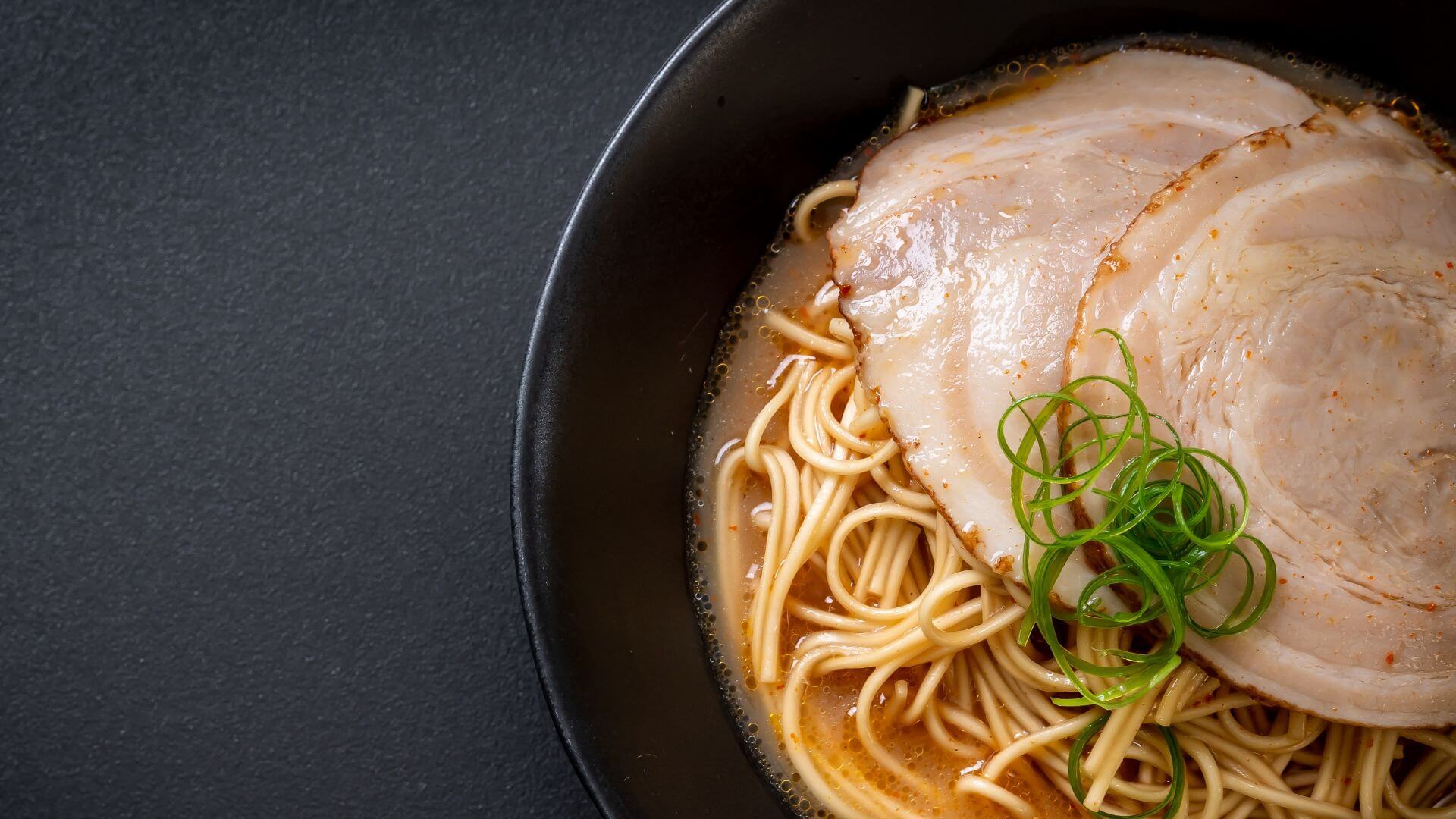 【完全版】京橋で食べたい絶品ラーメン20選｜まぜそば・つけ麺・二郎系までジャンル別まとめ！ランチにも深夜にも◎