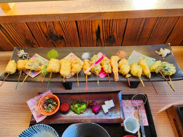 土瓶蒸しと十六色の一口天ぷら膳