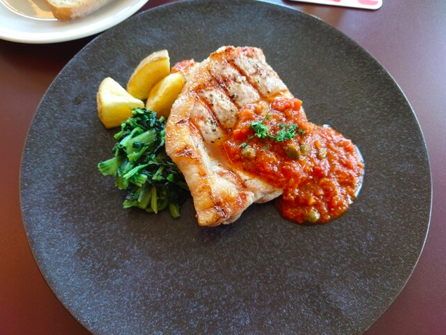 麦富士豚のグリル 完熟トマトソース