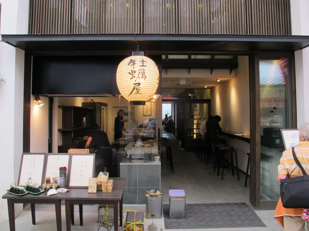 【牡蠣屋】焼きも生も極上広島牡蠣を味わい尽くす贅沢なひととき