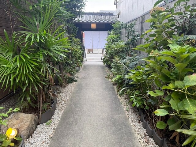 【京町家いづも 花のか】築百年の町家で楽しむ♪柚子香る鶏どんぶりと季節のアフタヌーン