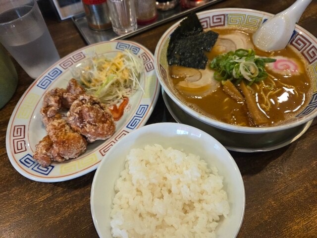 ラーメン唐揚げ定食