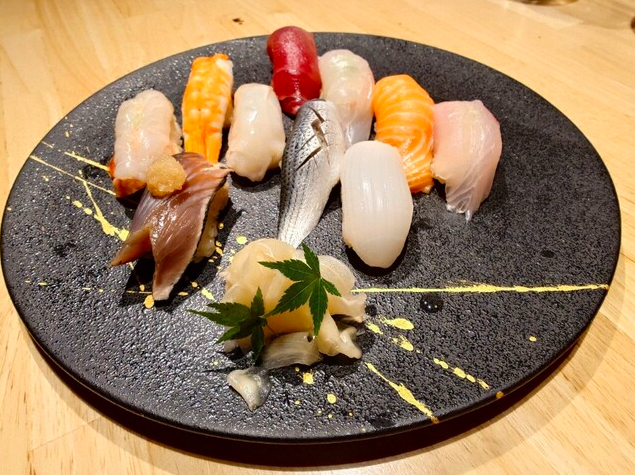 握り寿司盛り合わせ（十貫）