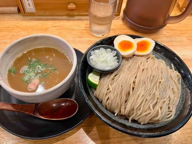 つけ麺・鶏魚介（大盛）+味付玉子 トッピング